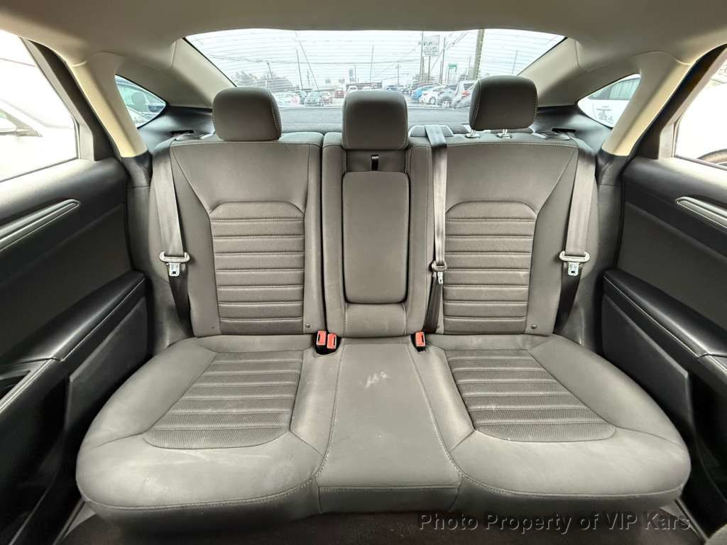 2020 Ford Fusion SE FWD - 22980756 - 17