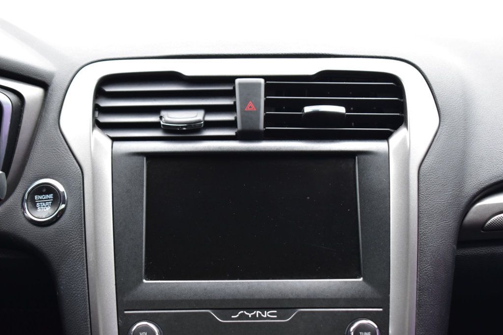 2020 Ford Fusion SE FWD - 23091055 - 13