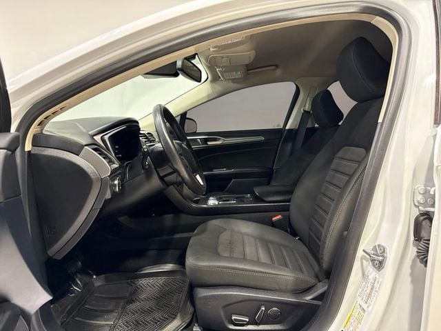 2020 Ford Fusion SE FWD - 23050591 - 10