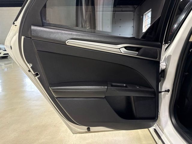 2020 Ford Fusion SE FWD - 23050591 - 19