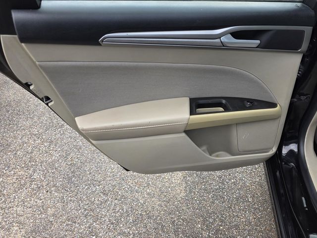 2020 Ford Fusion SE FWD - 23069892 - 32