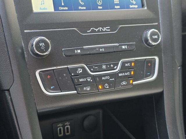 2020 Ford Fusion SE FWD - 23090288 - 21
