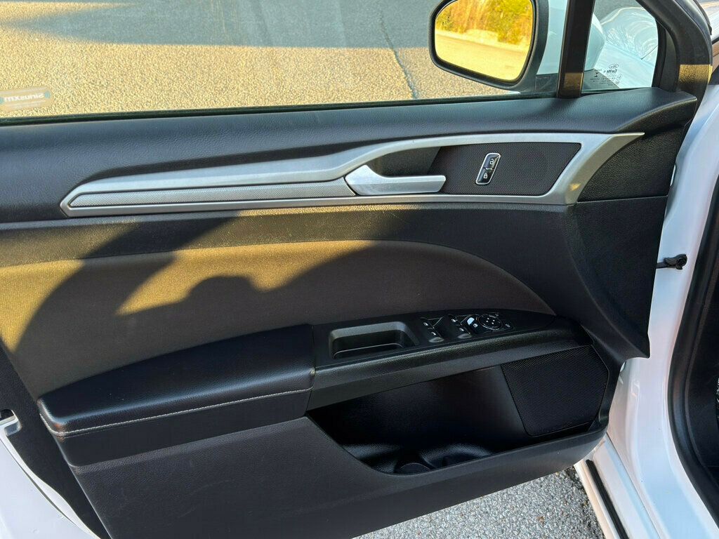 2020 Ford Fusion SE FWD - 22965360 - 9