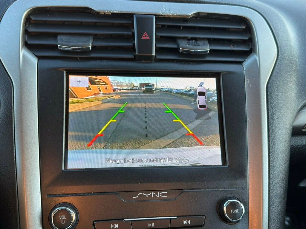 2020 Ford Fusion SE FWD - 22965360 - 23