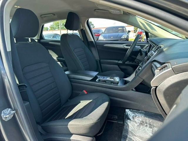 2020 Ford Fusion SE FWD - 23067561 - 13