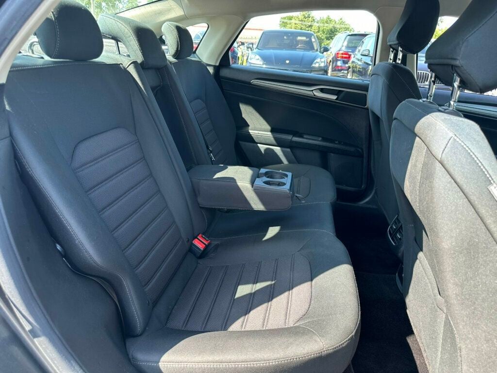 2020 Ford Fusion SE FWD - 23067561 - 20