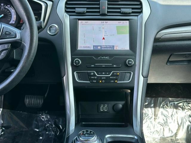 2020 Ford Fusion SE FWD - 23067561 - 22