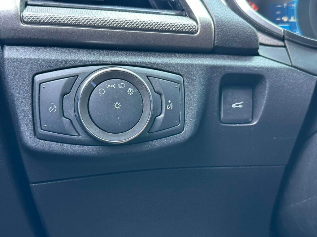 2020 Ford Fusion SE FWD - 23067561 - 29