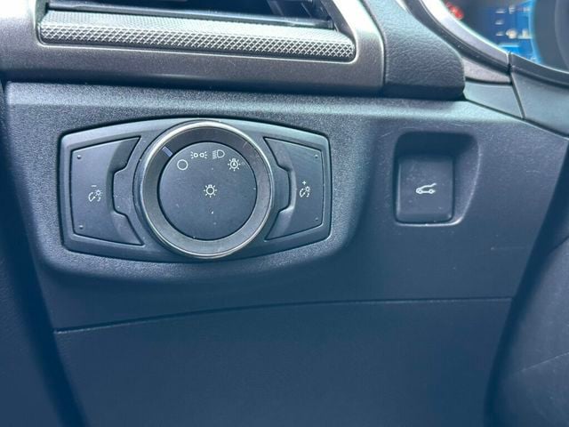 2020 Ford Fusion SE FWD - 23067561 - 29