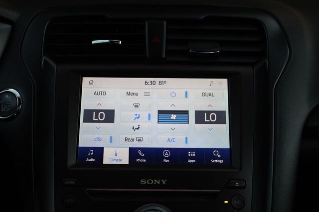 2020 Ford Fusion Titanium - 23062703 - 32