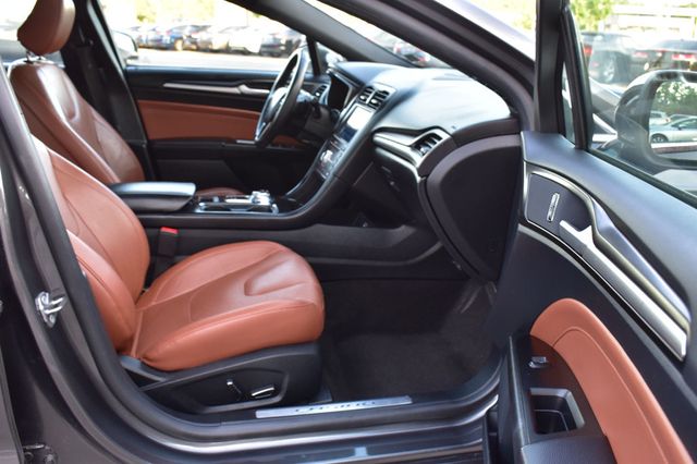 2020 Ford Fusion Titanium AWD - 22865998 - 16