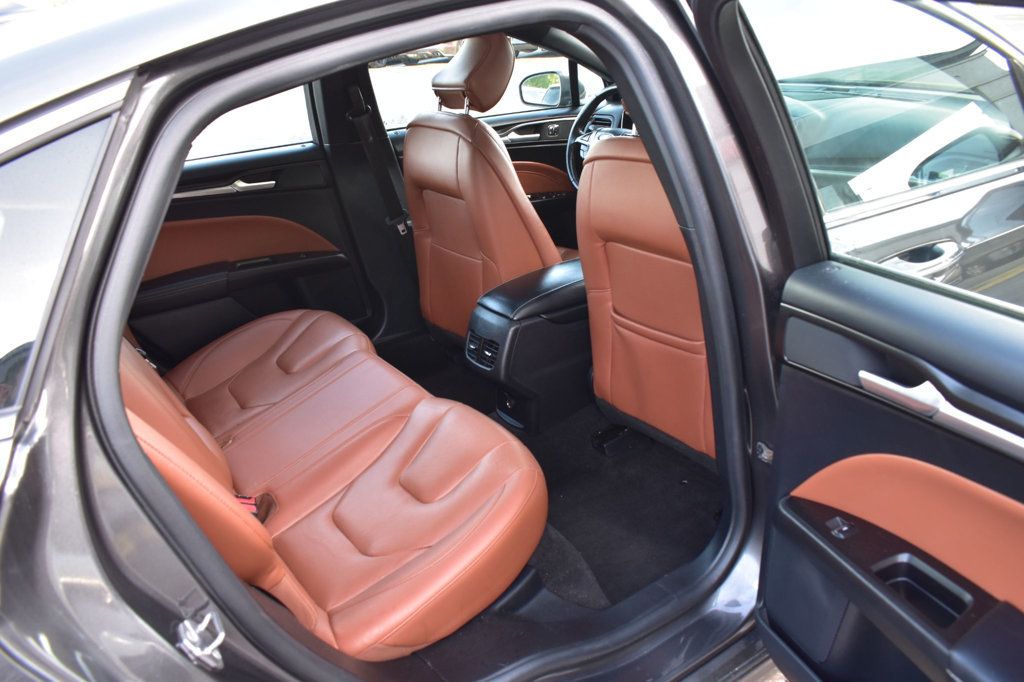 2020 Ford Fusion Titanium AWD - 22865998 - 24