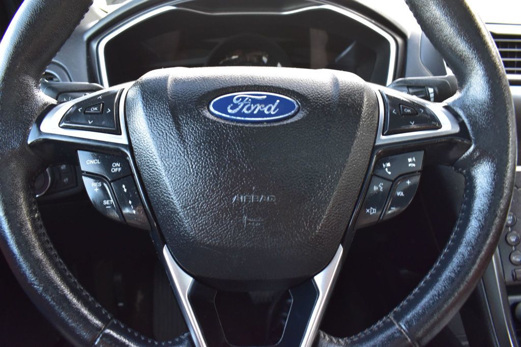 2020 Ford Fusion Titanium AWD - 22865998 - 26