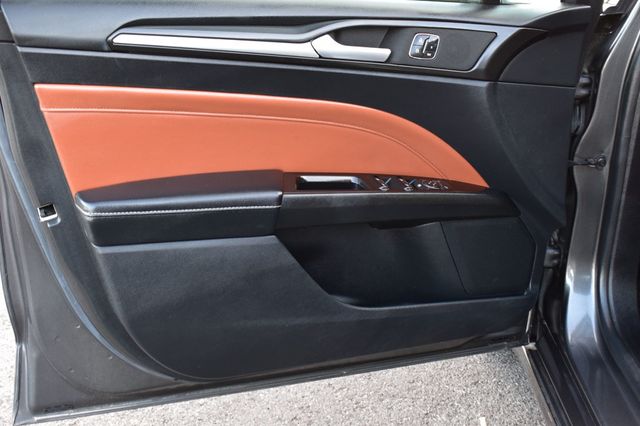 2020 Ford Fusion Titanium AWD - 22865998 - 46