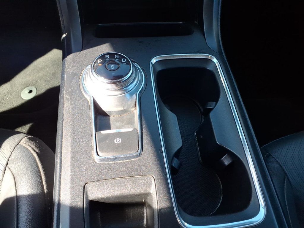 Ford Fusion photo 11