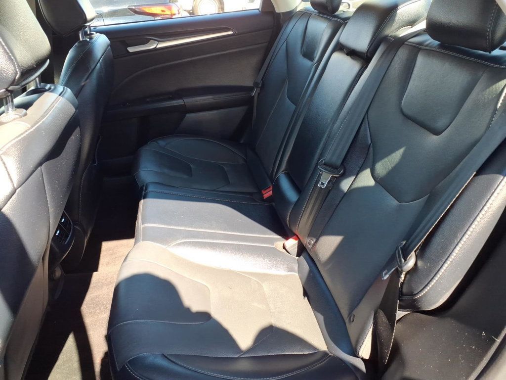 Ford Fusion photo 13