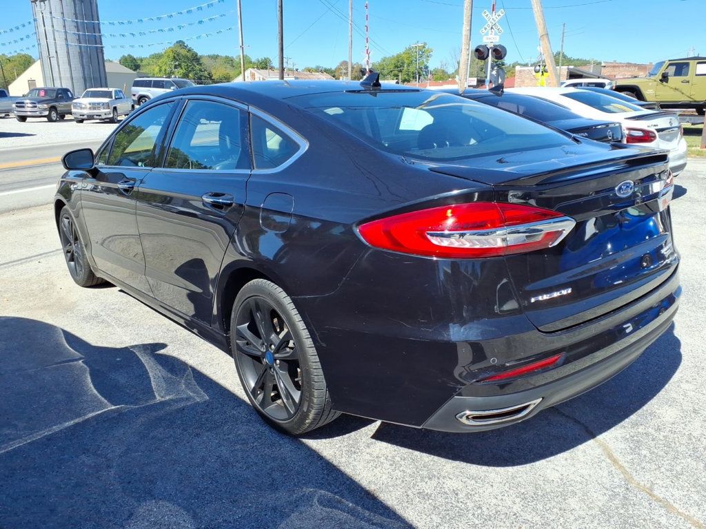 Ford Fusion photo 3