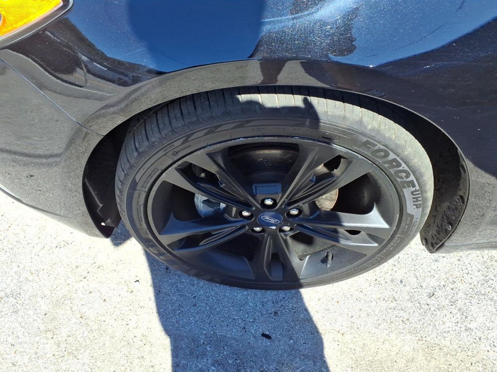 Ford Fusion photo 5
