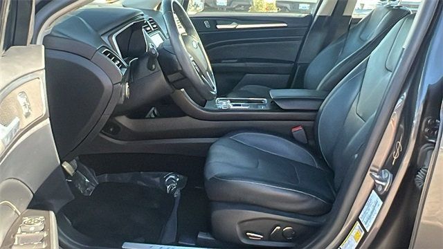2020 Ford Fusion Energi Titanium - 22923476 - 17
