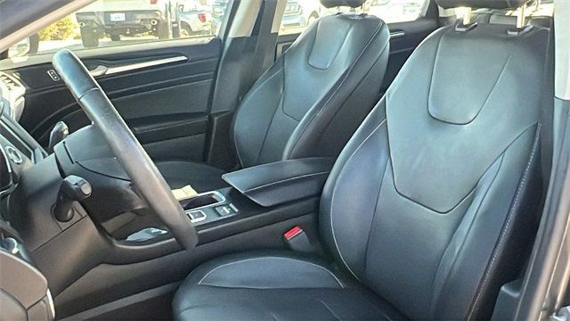 2020 Ford Fusion Energi Titanium - 22923476 - 18