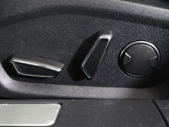 2020 Ford Fusion Energi Titanium - 22958930 - 32