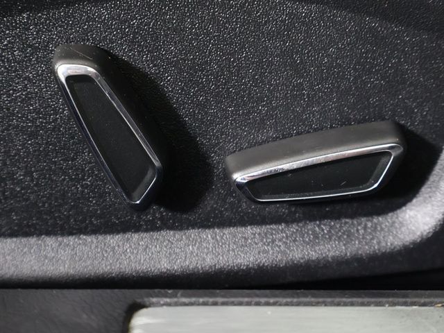 2020 Ford Fusion Energi Titanium - 22958930 - 33