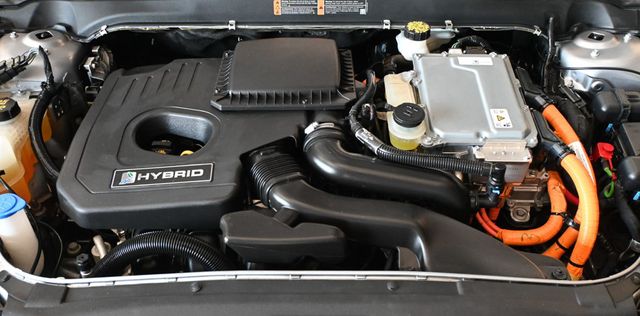 2020 Ford Fusion Hybrid SE FWD - 23060461 - 18