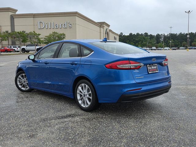 2020 Ford Fusion SE's photo