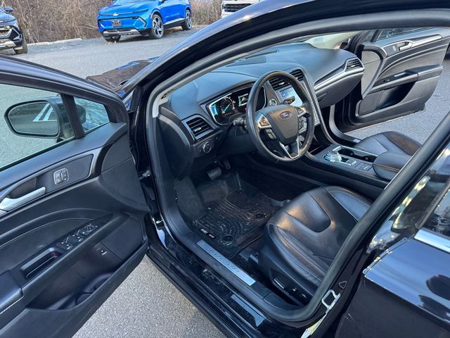 2020 Ford Fusion Hybrid Titanium FWD - 22955389 - 19