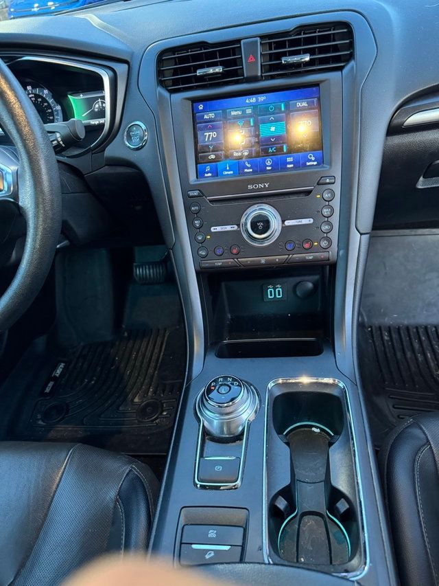 2020 Ford Fusion Hybrid Titanium FWD - 22955389 - 29