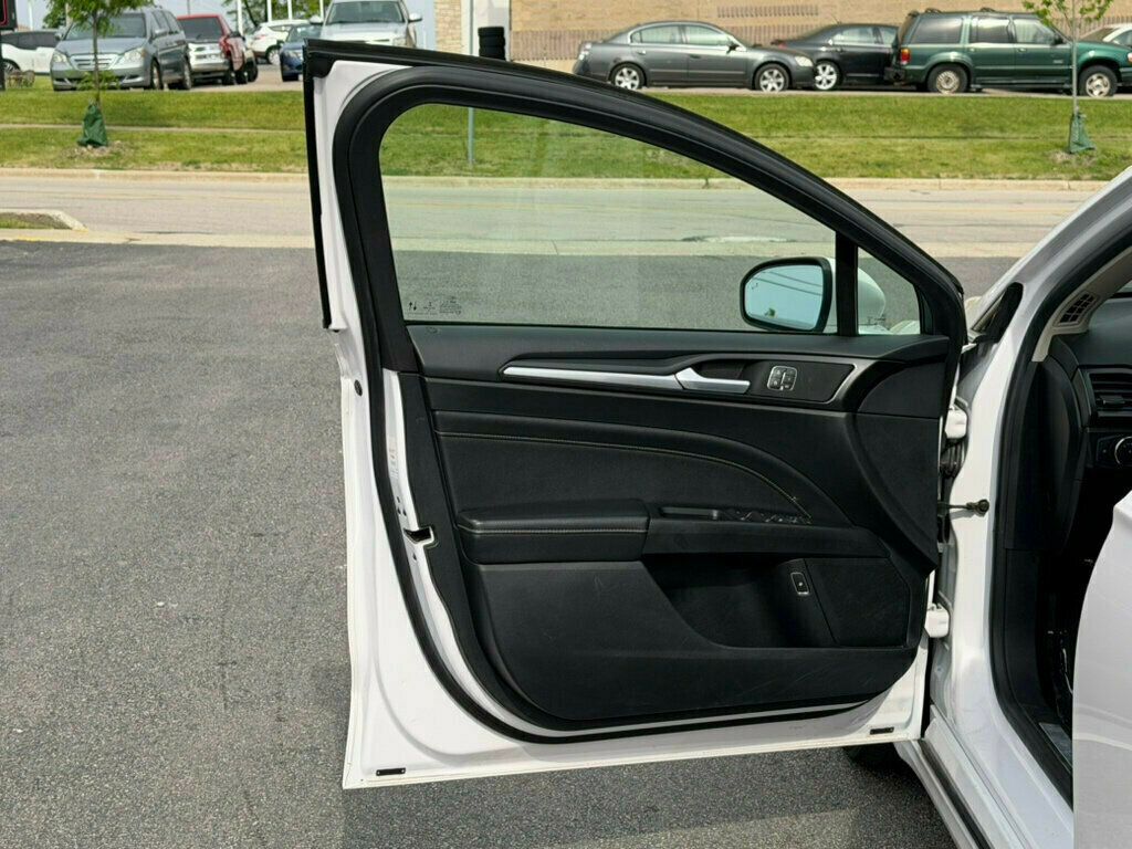 2020 Ford Fusion Hybrid Titanium FWD - 23023018 - 19