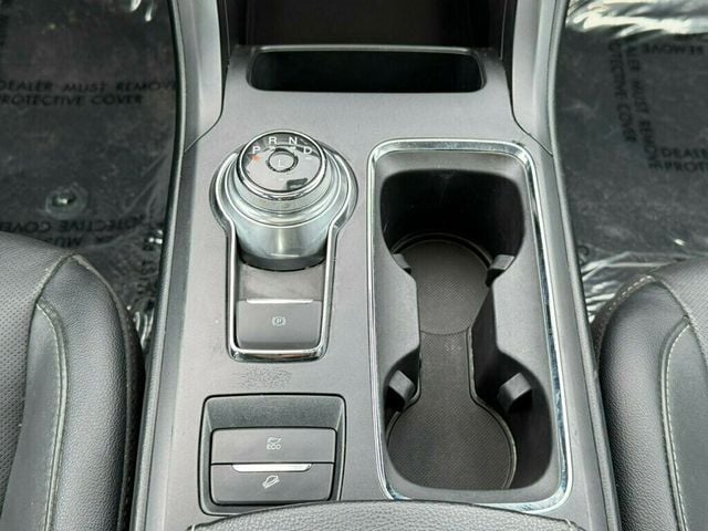 2020 Ford Fusion Hybrid Titanium FWD - 23023018 - 25