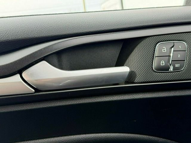 2020 Ford Fusion Hybrid Titanium FWD - 23023018 - 33