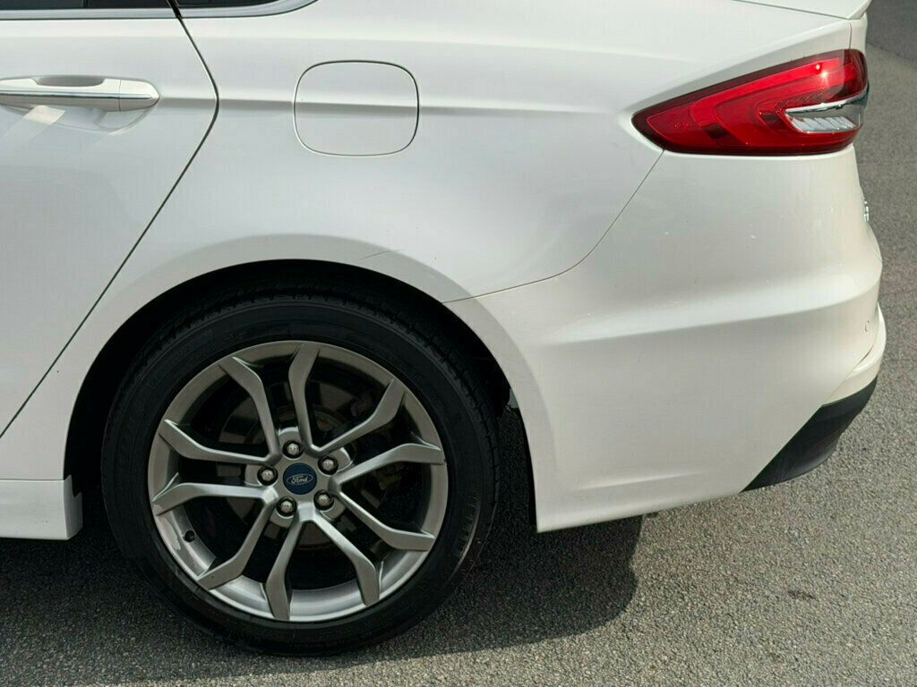 2020 Ford Fusion Hybrid Titanium FWD - 23023018 - 42