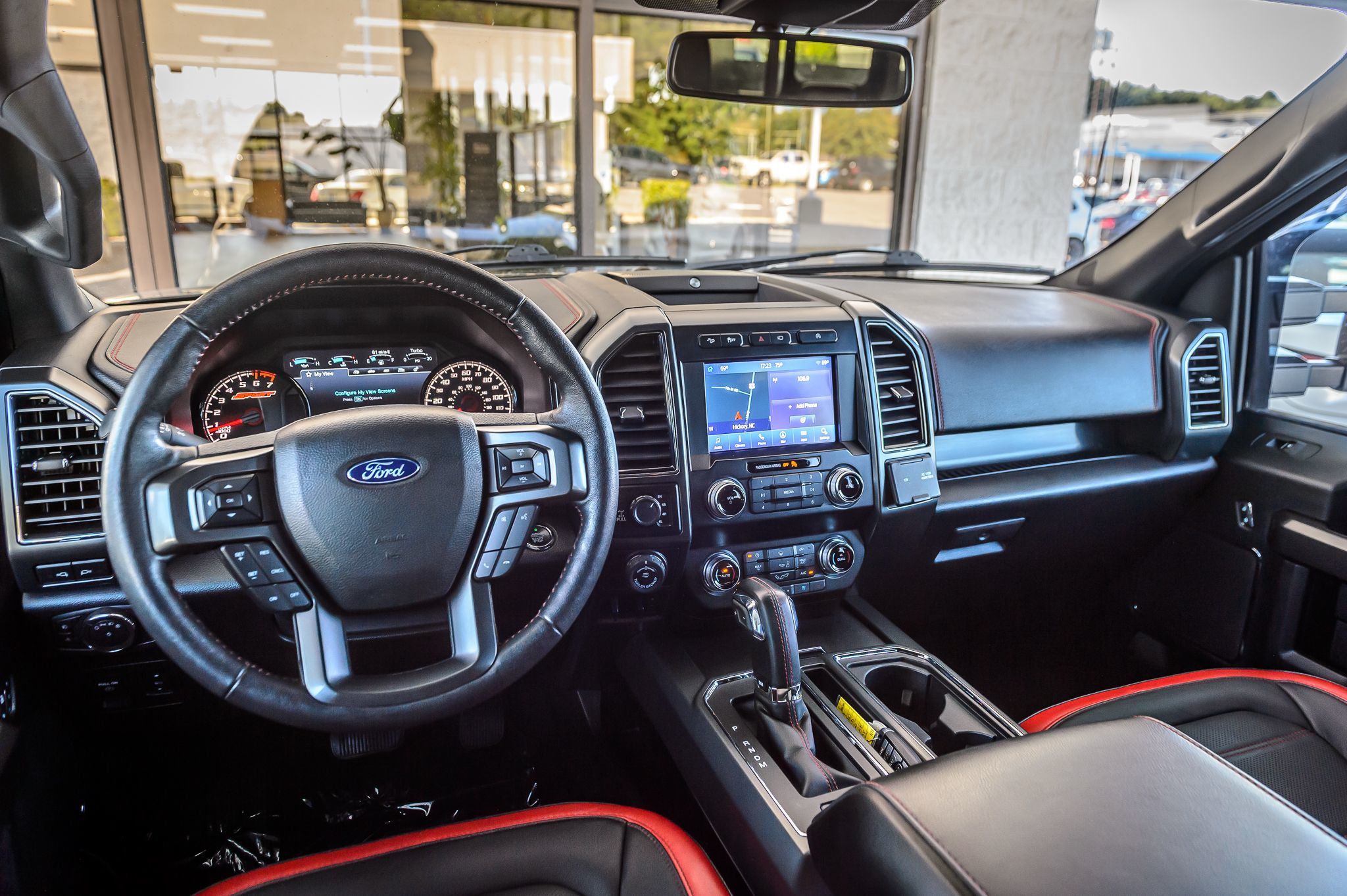 2020 Ford F-150 Lariat photo 26