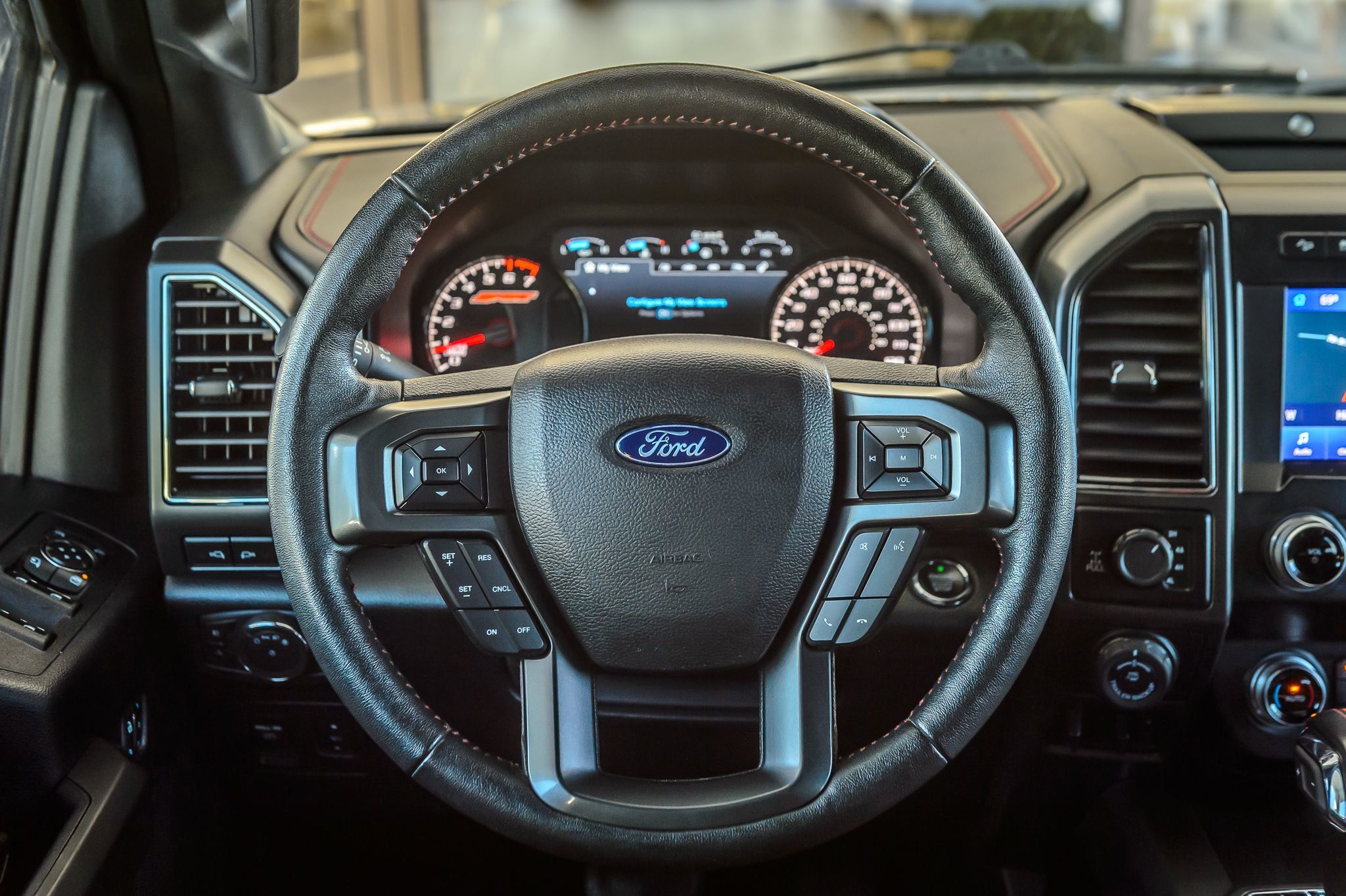 2020 Ford F-150 Lariat photo 29