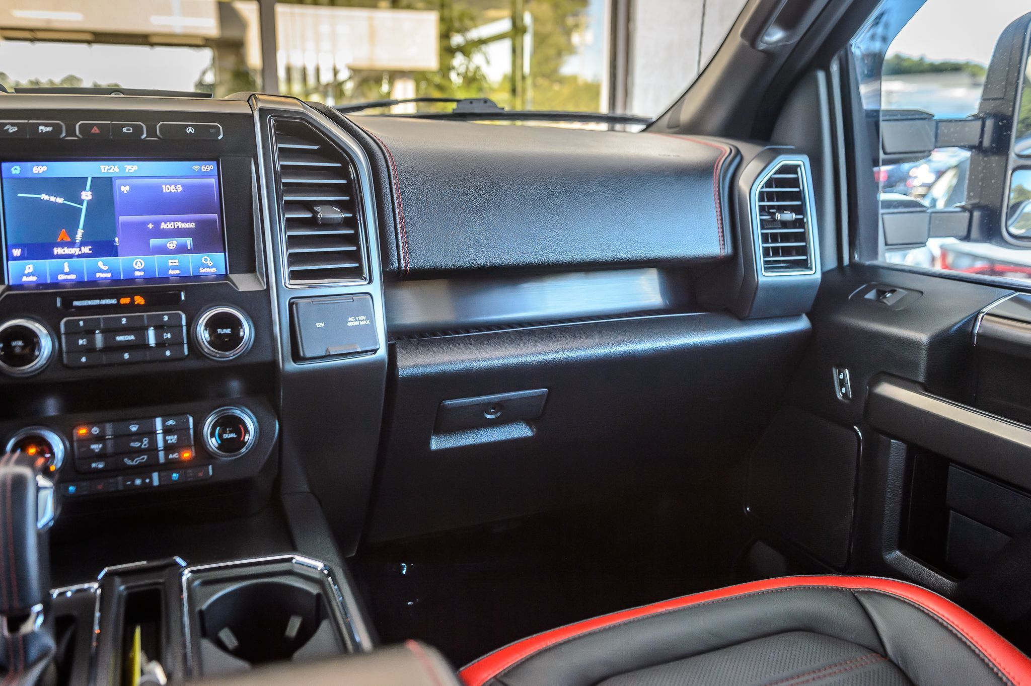 2020 Ford F-150 Lariat photo 35