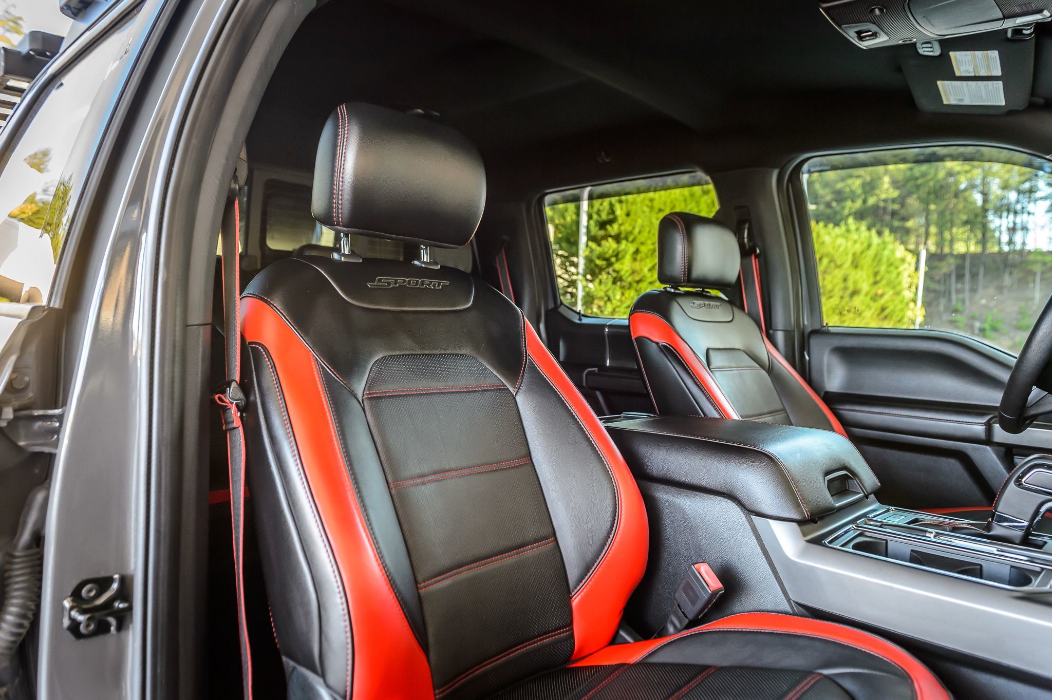 2020 Ford F-150 Lariat photo 38