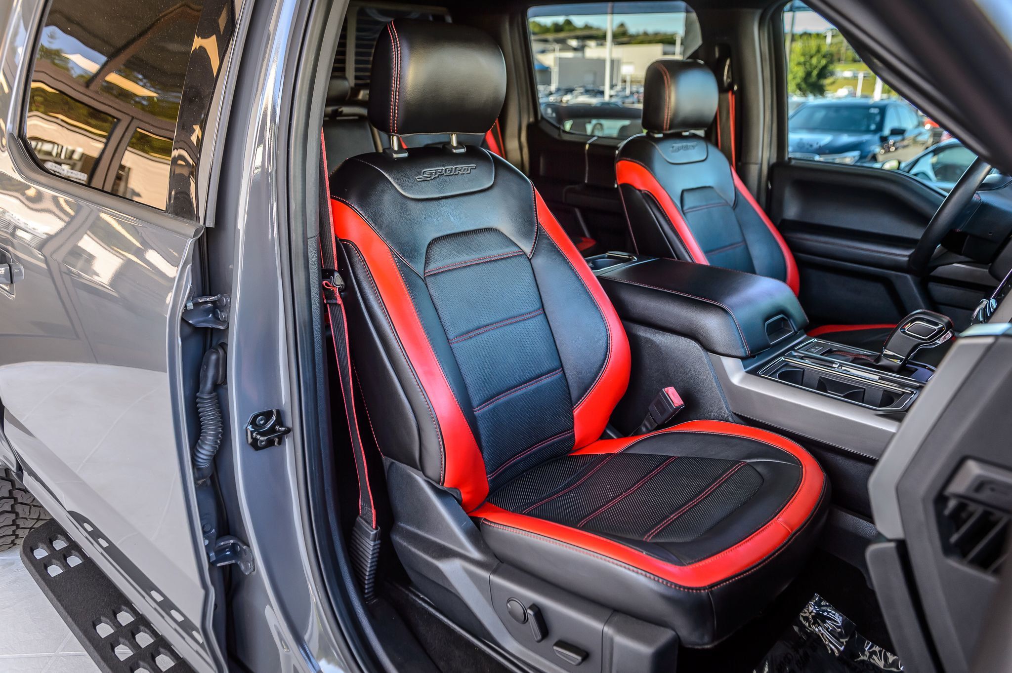 2020 Ford F-150 Lariat photo 45