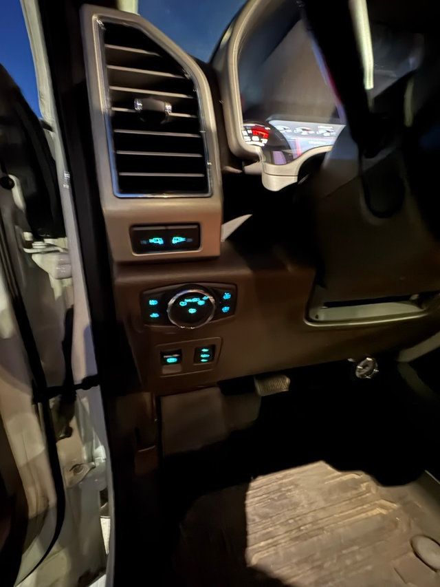 2020 Ford F-150 King Ranch - 22953634 - 17