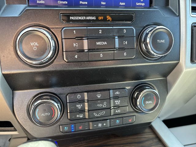 2020 Ford F-150 LARIAT - 22792317 - 24