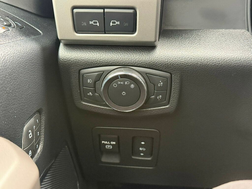 2020 Ford F-150 LARIAT 4WD SuperCrew 5.5' Box - 23029935 - 36