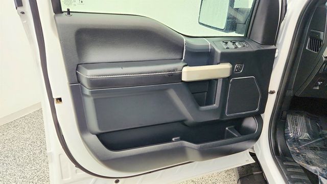 2020 Ford F-150 LARIAT 4WD SuperCrew 5.5' Box w/ 502A Pkg & Twin Panel Moonroof - 22998931 - 9