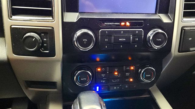 2020 Ford F-150 LARIAT 4WD SuperCrew 5.5' Box w/ 5.0L V8 & Navigation - 23039446 - 16