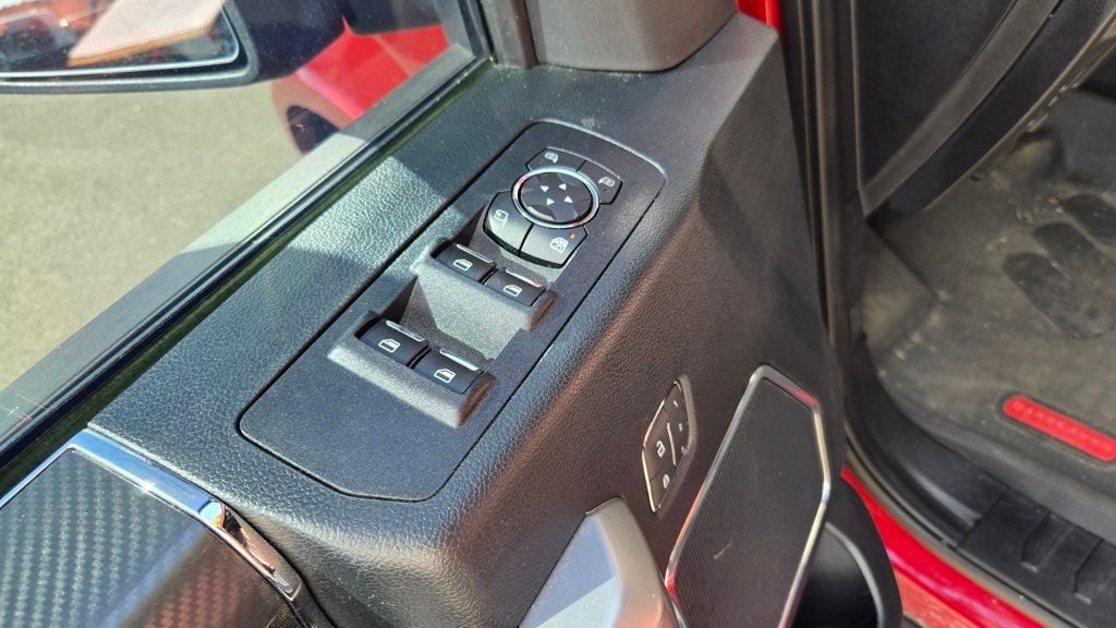 2020 Ford F-150 Lariat photo 11