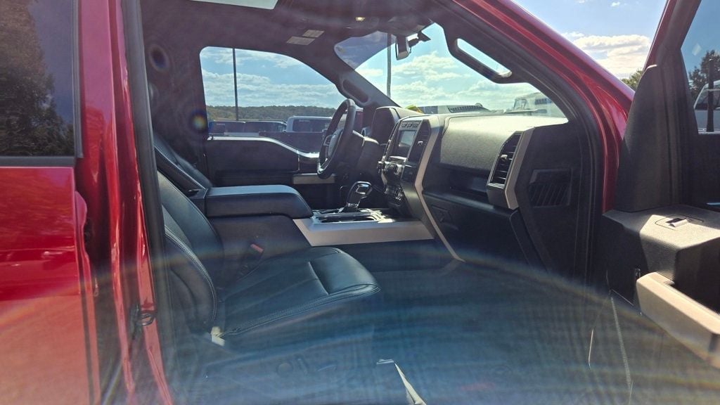 2020 Ford F-150 Lariat photo 23