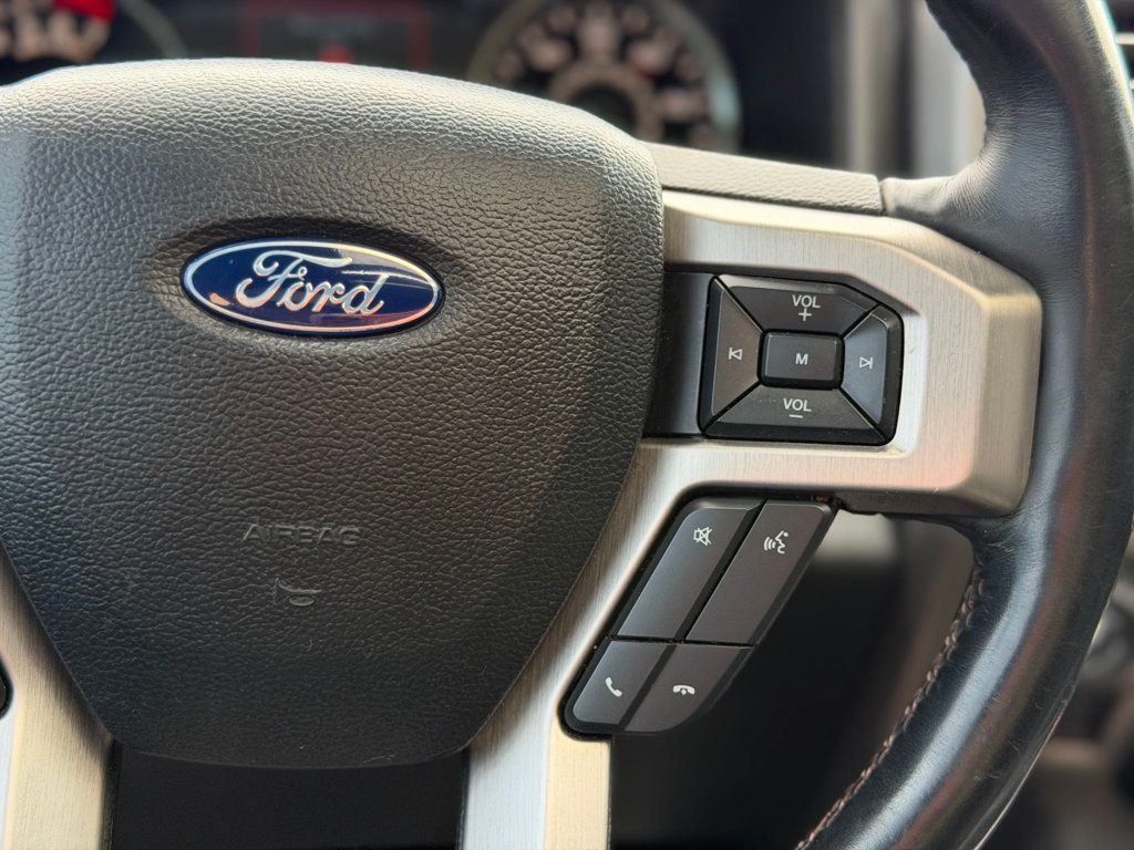 2020 Ford F-150 Platinum 4WD SuperCrew 5.5' Box - 23057529 - 11