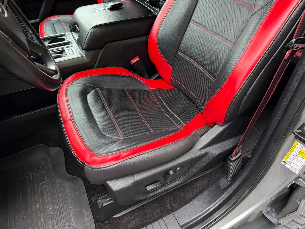2020 Ford F-150 Lariat photo 26