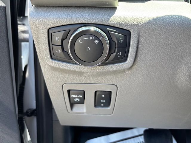 2020 Ford F-150 Supercrew Lariat Pickup 4D 5 1/2 ft - 23041554 - 10