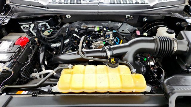 2020 Ford F-150 XL 2WD SuperCrew 5.5' Box with STX Package & Equipment 101A - 23001510 - 25